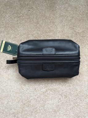 Dopp Black Leather Zip Toiletry Bag